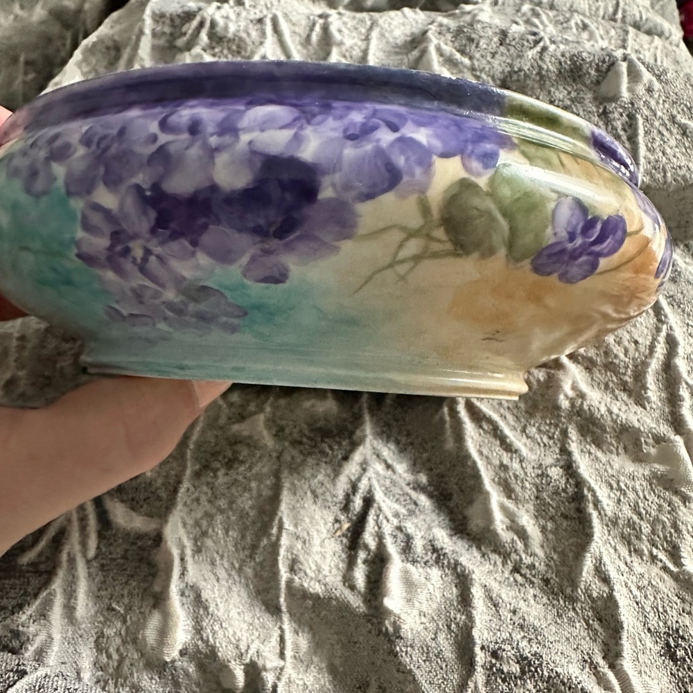 Antique hand painted T&V Limoges bowl